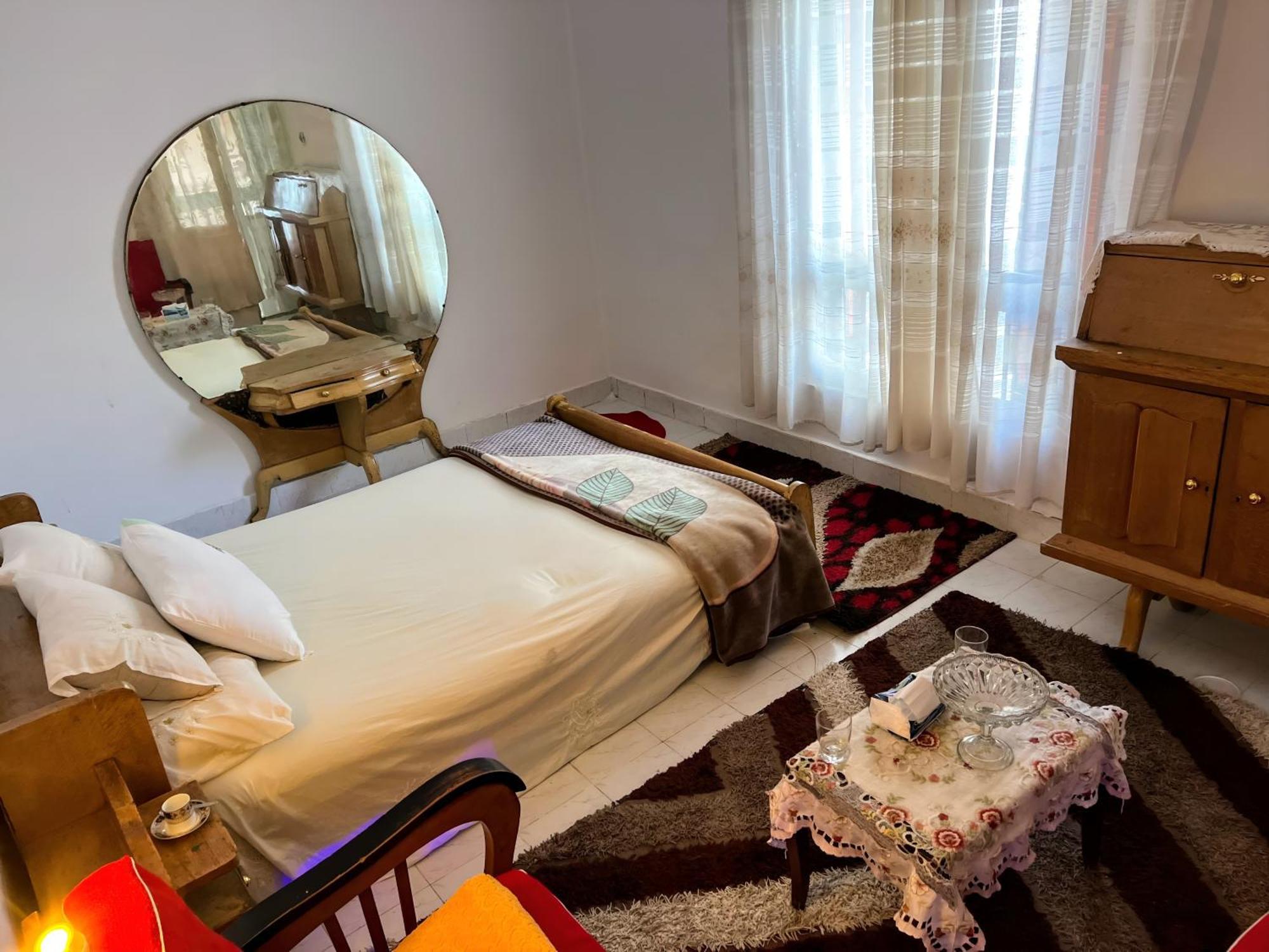 Gadou Homestay *